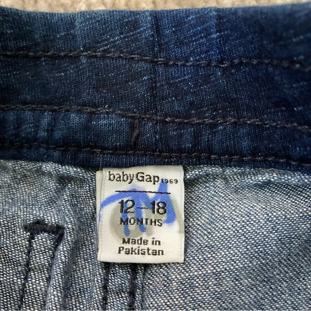 BabyGap 12-18M‎ Pull-On Denim Shorts Adjustable Waist Casual Summer